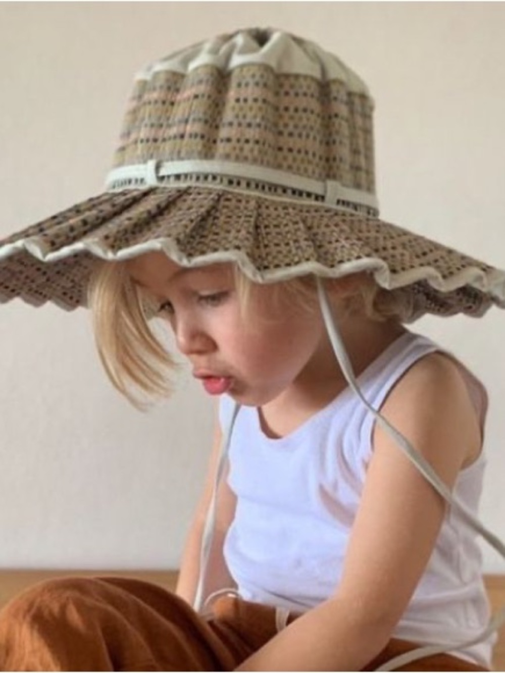 Lorna Murray Child Capri Sun hat -size Medium